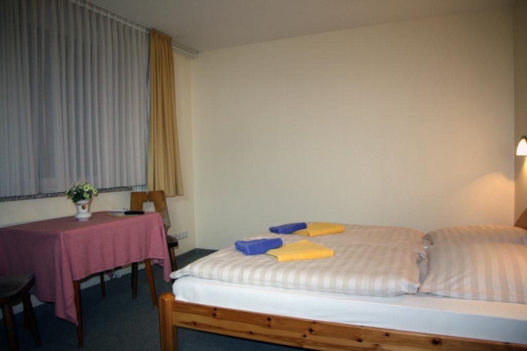 Hotel Gremersdorf - Zum Gruenen Jaeger Phòng bức ảnh