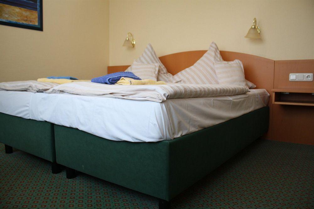 Hotel Gremersdorf - Zum Gruenen Jaeger Ngoại thất bức ảnh