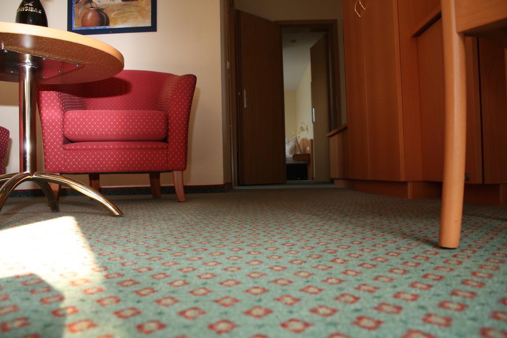 Hotel Gremersdorf - Zum Gruenen Jaeger Ngoại thất bức ảnh